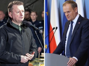 Tusk o kontraktach na uzbrojenie z Koreą: Doszło do nieporozumienia. Ostra odpowiedź Mariusza Błaszczaka