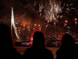 Niespokojny sylwester w Holandii. Co najmniej kilkudziesięciu funkcjonariuszy policji rannych