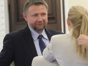 Zatrzymanie posłów Kamińskiego i Wąsika. Szef MSWiA Kierwiński zabiera głos