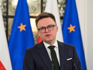 Kłopoty Szymona Hołowni. „Powiedział A, nie powiedział B”