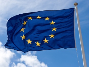 Unia Europejska chce zaostrzyć prawo ws. mowy nienawiści