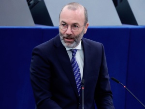 Manfred Weber: „To, co Donald Tusk zrobił w Polsce, EPL chce zrobić w Europie”