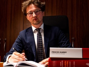 Akademia Wymiaru Sprawiedliwości na celowniku Adama Bodnara