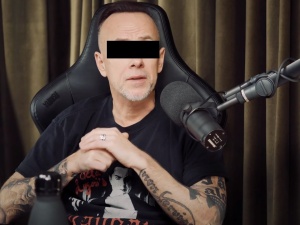 Nergal wreszcie odpowie za znieważenie polskiego godła? 