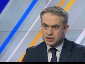 Gawkowski mówi, że pieniędzy nie ma. Kolejny flagowy program PiS-u trafia do kosza 