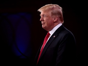 Tusk skłóci nas z Amerykanami? Niepokojący tweet współpracownika Trumpa 