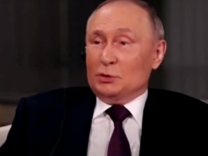 Władimir Putin w wywiadzie z Tuckerem Carlsonem przedstawił zmanipulowaną historię Polski