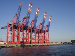 Minister rządu Tuska obiecuje: Port kontenerowy w Świnoujściu powstanie