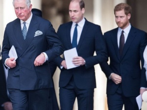 William wolałby umrzeć w rowie, niż się spotkać z bratem. Burza w Pałacu Buckingham 