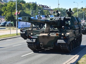 Sztab Generalny WP: Od poniedziałku ruchy wojsk. Apel do kierowców