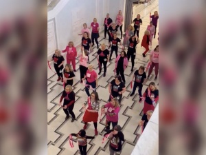 „Mam talent!” w Sejmie. Jachira i Kotula tańczą „przeciwko przemocy”
