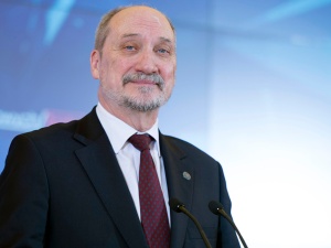 Chciał ośmieszyć Macierewicza. Został pośmiewiskiem Internetu
