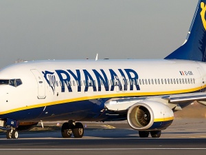 Ryanair otrzyma od tego województwa 33 mln złotych?  Ekspert mówi o skandalu