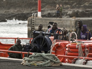 „Daily Telegraph”: Fale nielegalnych migrantów z Afryki mogą wzrosnąć 