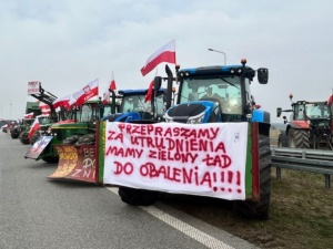 Rolnicy z blokady na S8: Nie ufamy Donaldowi Tuskowi