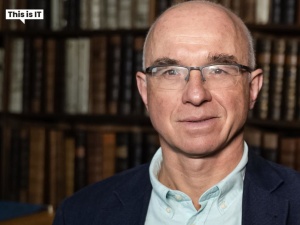 Naukowy wieczór z dr. Kaweckim: Wybitny polski matematyk, uczeń Stephena Hawkinga, w szkole był słabym uczniem