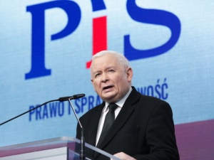 Nieoficjalnie: Ważny współpracownik Jarosława Kaczyńskiego rezygnuje