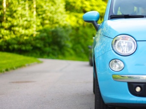 Fiat planuje przerabiać samochody elektryczne na spalinowe