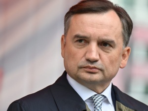 Znana pisarka uderza w Zbigniewa Ziobrę: „Nie wiem, czy rzeczywiście jest chory”