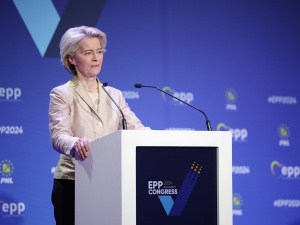 Czarne chmury wokół von der Leyen ws. Pfizergate. Tymczasem Polska... wycofuje skargę