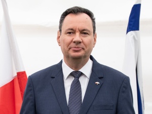 W reakcji na zabicie przez Izraelczyków Damiana Sobola ambasador Izraela… atakuje polskich polityków