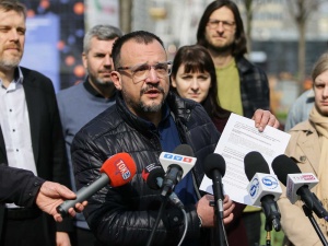 Kandydat na prezydenta Katowic miał znęcać się nad rodziną i ugryźć policjanta. Polska 2050 wycofuje poparcie