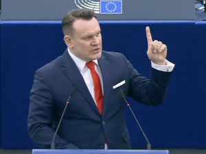 Marek Belka zaatakował Dominika Tarczyńskiego. Padła mocna odpowiedź 