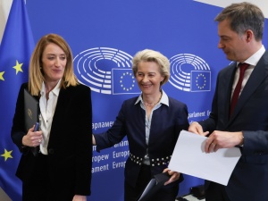 „PO chce się dogadać ws. paktu migracyjnego i na końcu zostanie bez skrupułów oszukana”