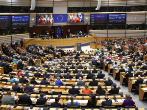 Ordynarna próba wpływu na decyzje polskich posłów przez Parlament Europejski