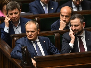 Zła atmosfera. Pierwsza rezygnacja w rządzie Tuska 
