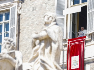 Franciszek o ataku Iranu na Izrael: Apeluję o powstrzymanie działań. Nikt nie może zagrażać istnieniu innych