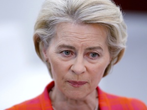 Politico: Von der Leyen nie jest już pewniakiem na szefową KE