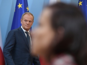 Tak Donald Tusk uciekł przed pytaniem o benzynę po 5.19 PLN [VIDEO]