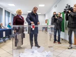 Wyniki spływają, a w Poznaniu cisza. Zbigniew Czerwiński: Symbol renomy naszego miasta 