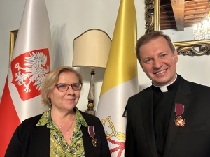Daliśmy głos historii. Złoty Krzyż Zasługi dla włoskiej dziennikarki i kierownika sekcji polskiej Vatican News 