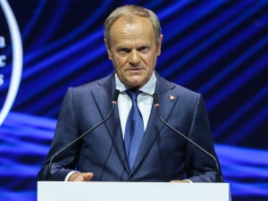 „KE poinformowała, że rząd Tuska zgodził się na uznanie całkowitej nadrzędności prawa UE”