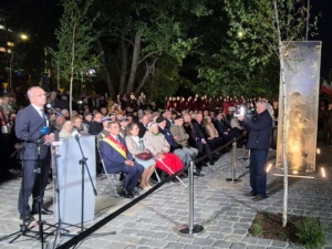 Tłumy na odsłonięciu pomnika Żołnierzy Wyklętych we Wrocławiu