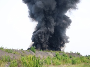 Potężny pożar składowiska z niebezpiecznymi odpadami w Siemianowicach Śląskich [WIDEO]