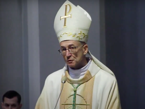 Święcenia prezbiteratu. Abp Galbas: Masz być księdzem płomiennym, a nie plemiennym