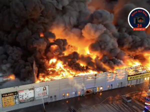 Potężny pożar w Warszawie. Do sieci trafiło wstrząsające nagranie