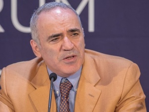 To nie jest gra w szachy. Garri Kasparow ostrzega Polaków 