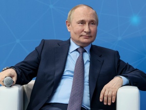„Rosja przechodzi do wojskowego komunizmu” 