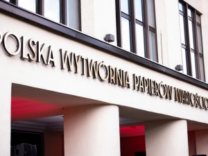 Według TVN-u nowe władze PWPW zwiększyły sobie pensje. Jest mocny komentarz Sasina 