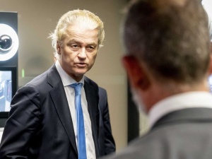 Nowy holenderski rząd zastrzega sobie możliwość odejścia od paktu migracyjnego