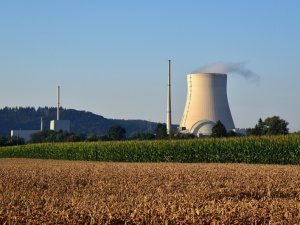 Ekspert: Rząd Tuska zapowiada potężne opóźnienie programu elektrowni atomowej