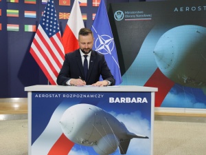 Balony rozpoznania radarowego od USA za miliard dolarów. Szef MON podpisał umowę