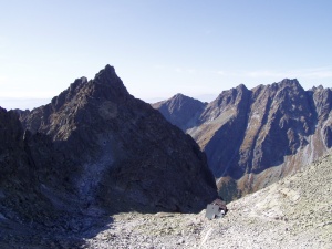 Tatry: W pobliżu schroniska rozbił się śmigłowiec