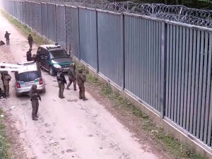 Atak migranta na polskiego żołnierza. Prokuratura zabiera głos