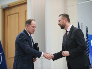 Pociski o zasięgu 1000 km dla Wojska Polskiego. Szef MON podpisał umowę