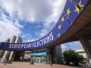 Wybory do PE. Konsolidacja prawicy w europarlamencie mogłaby dać jej drugie miejsce [SONDAŻ]